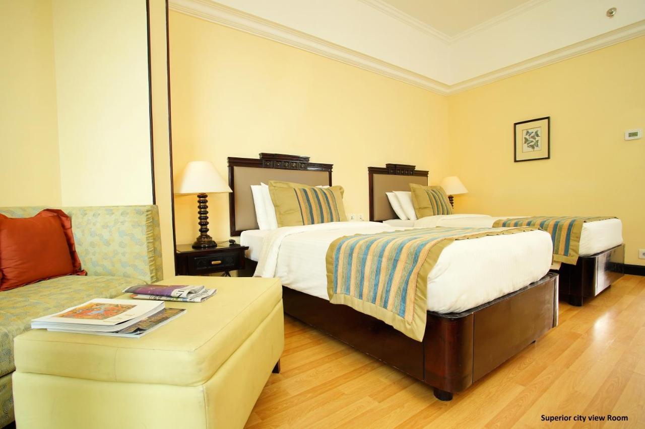 Vivanta Ernakulam, Marine Drive Kochi Exterior foto