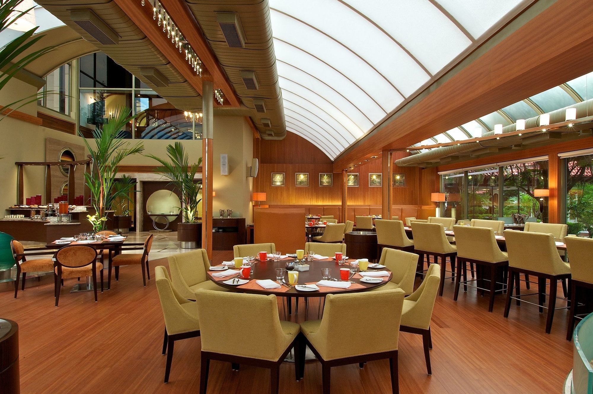 Vivanta Ernakulam, Marine Drive Kochi Restaurant foto